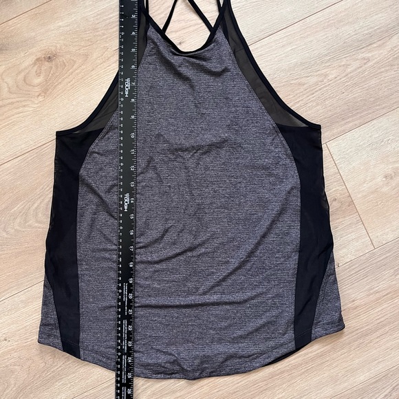 Lululemon grey and black run off route mesh panel tank - Picture 7 of 8